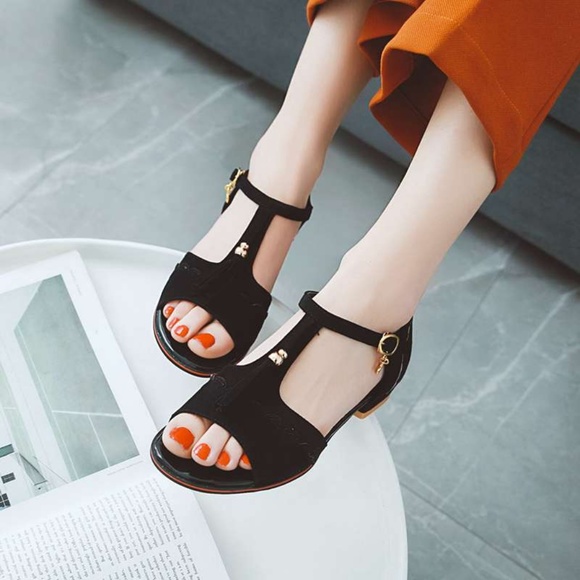 BRAND NEW Summer Casual Buckle Sandals - Picture 3 of 6